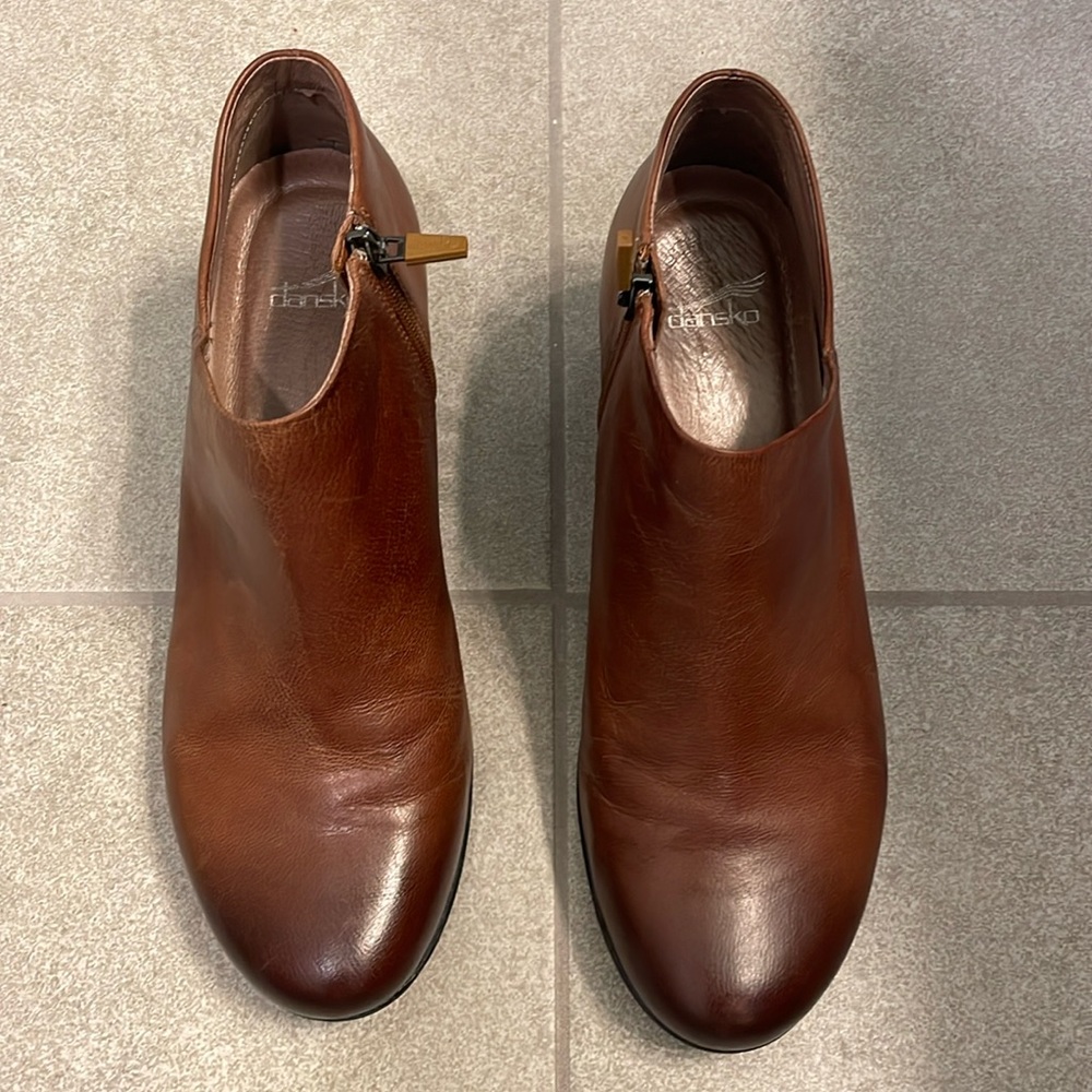 Like New! Dansco Booties